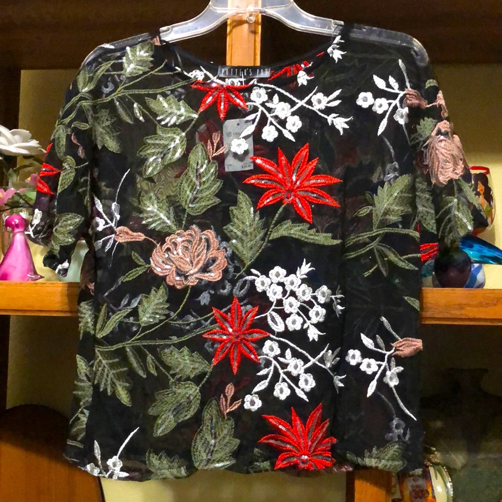 Ladies Versona Shop Potter’s Pot Sheer Top